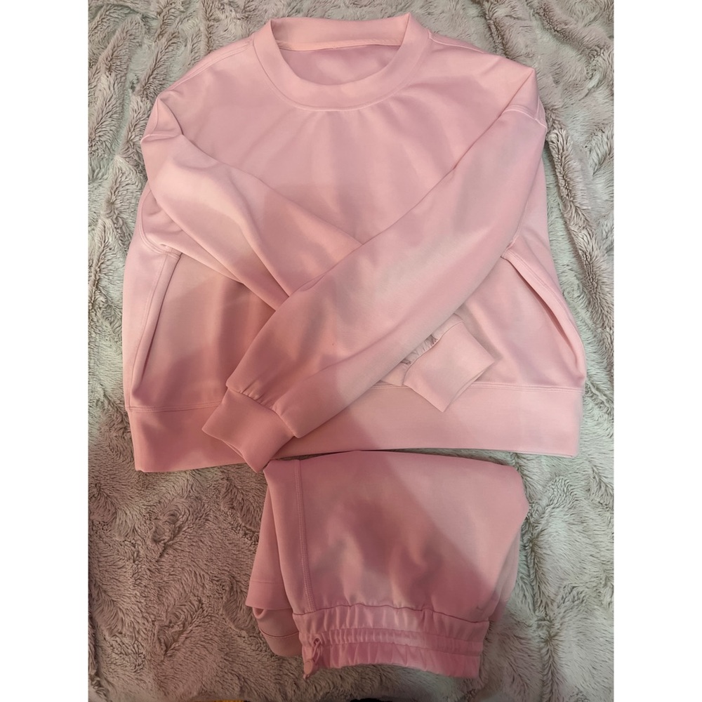 Lululemon Softstreme Perfectly Oversized Cropped Crew and shorts set.